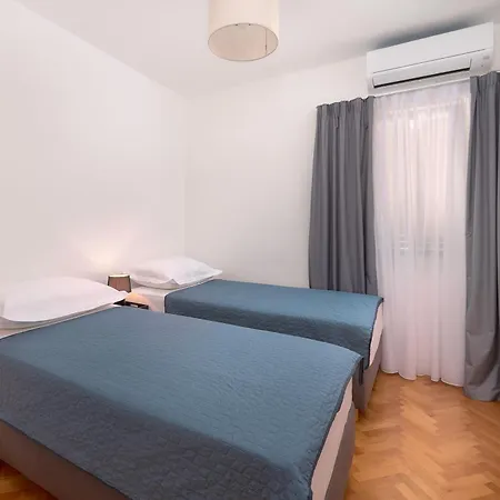 Hvar Lech Spacious 2 Bedroom With Private Parking Hvar Town