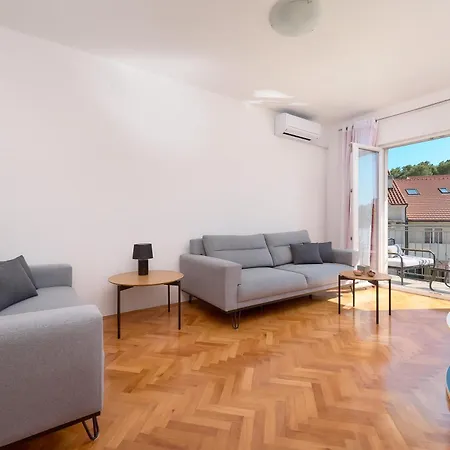 Apartment Hvar Lech Spacious 2 Bedroom With Private Parking Hvar Town