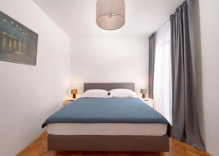 Apartament Hvar Lech Spacious 2 Bedroom With Private Parking Hvar Town